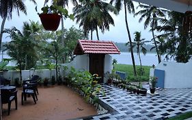 Kovalam Lake View Villa